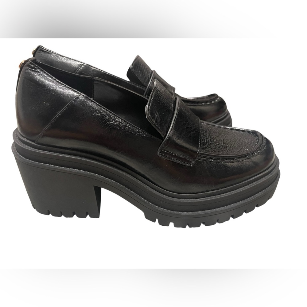 💚💚🌼NWT MICHAEL KORS ROCCO LUG SOLE SLIP ON LOAFER.